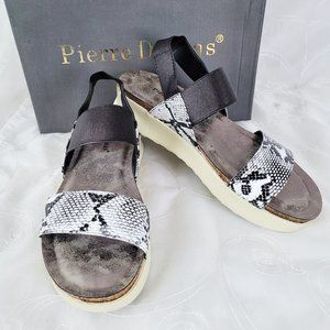 Pierre Dumas Code2 22546-621 Sz 9 Snakeskin Sandal